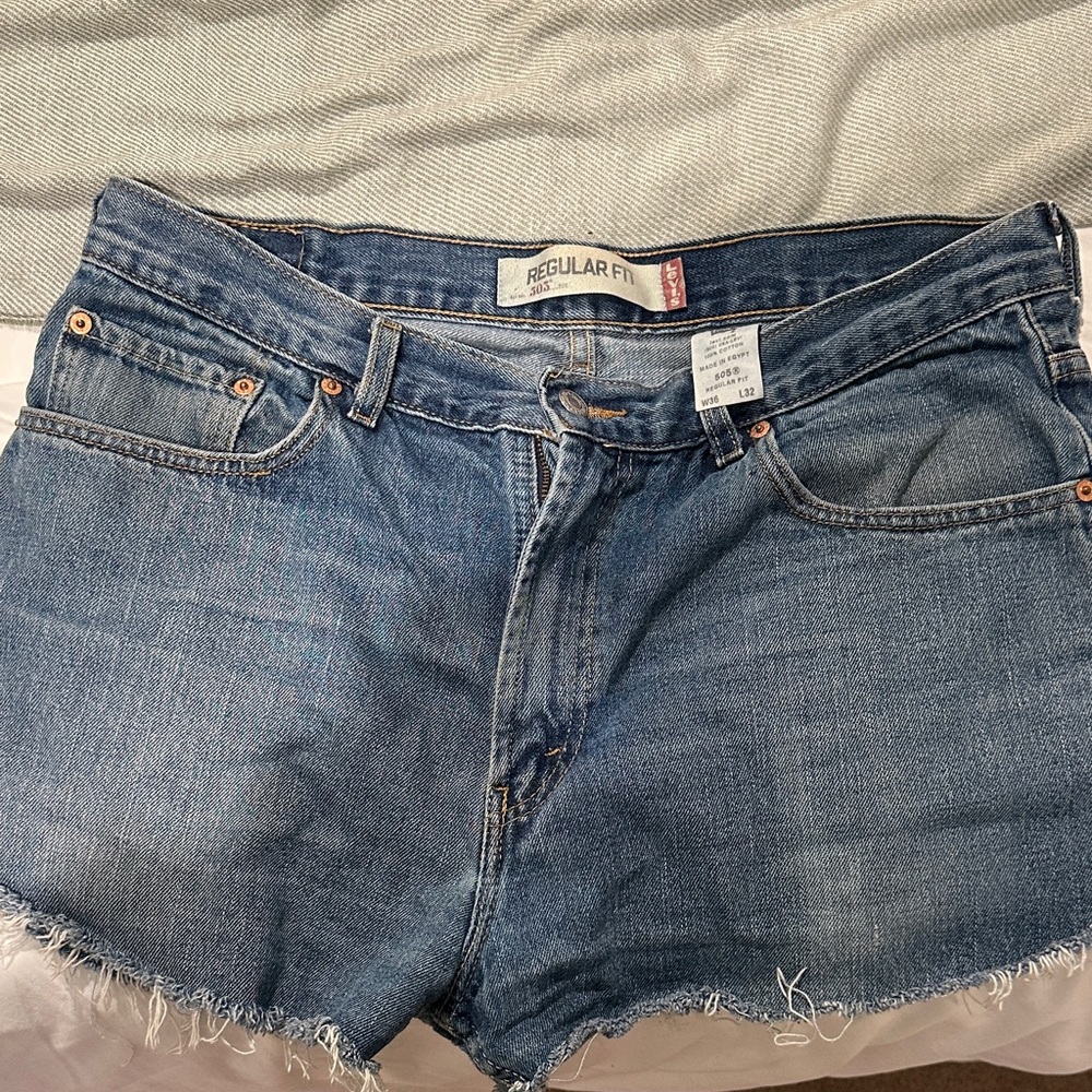 Levi's Classic Blue cutoff Denim Shorts